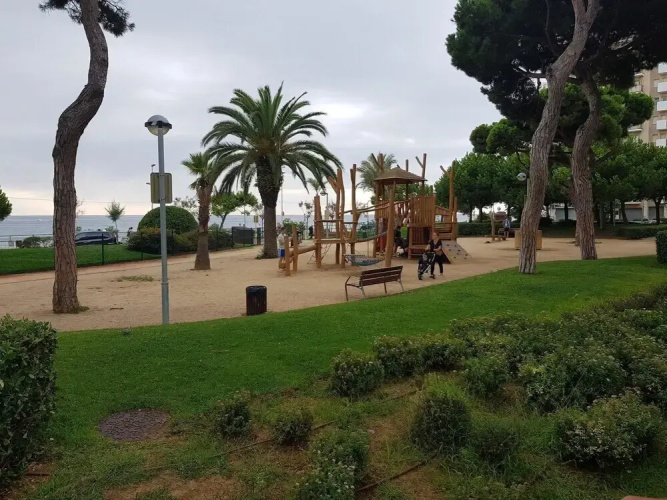 Edificioo Las Palmeras - Inh 27246