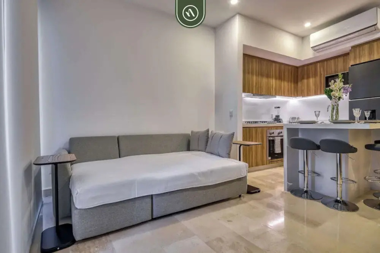 New Oceanfront 1 BR Condo - Gym - Beach - Pool