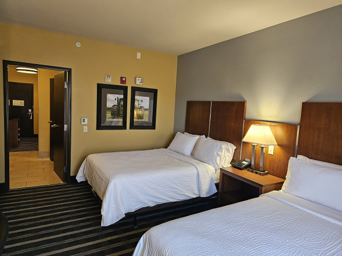 Holiday Inn Express & Suites Perry-National Fairground Area, an IHG Hotel