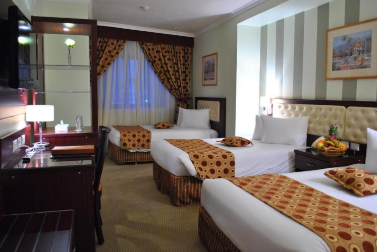 Standard Triple room