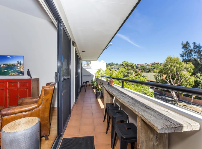BONDI BEACH RETREAT (016i)