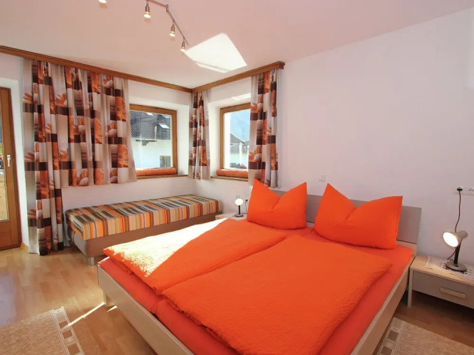 Apartment In Uderns With Balcony Cot Heating Parking