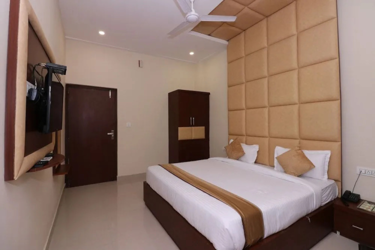 Hotel Dev Ganga