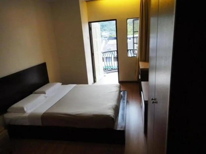 Hotel Chua Gin