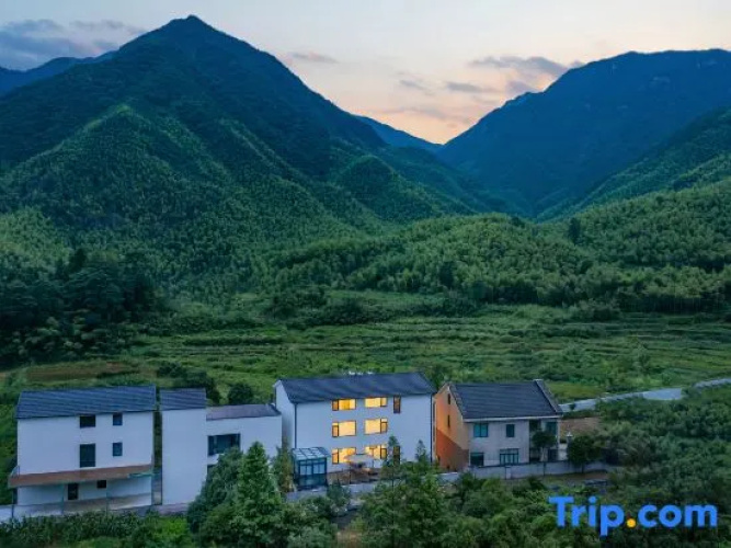Mountain Streams POSON·Designer Vacation Boutique Inn