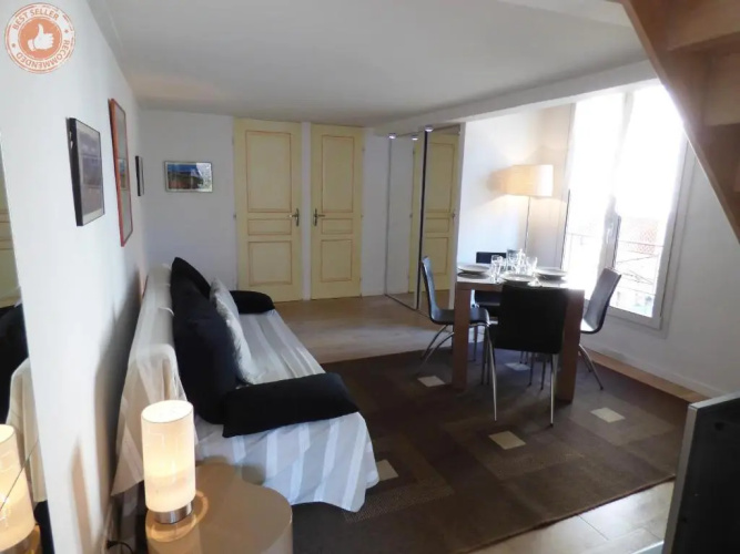 ALC - A523 - 4 min PALAIS AND BEACHES