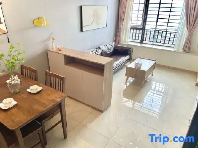 Holiday Sunshine Apartment