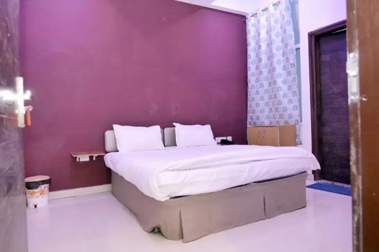 Hotel Ira Mansarovar