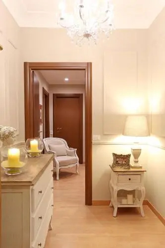 Via della Vite 2nd Floor Apartment