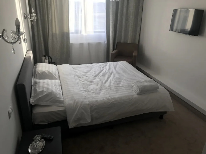 Carla Residence