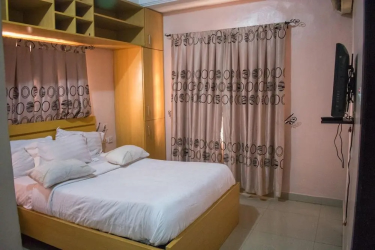 Primal Hotel