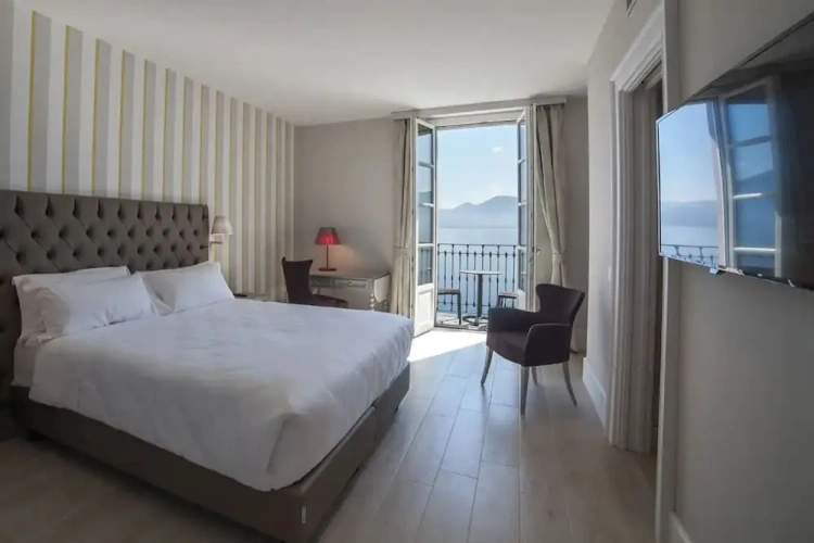 Superior Double room with lake view