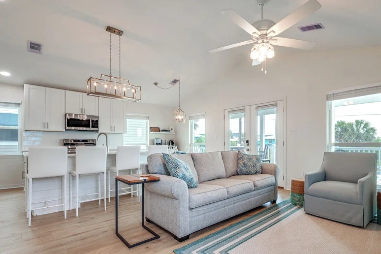 2 Bedrooms Cottage