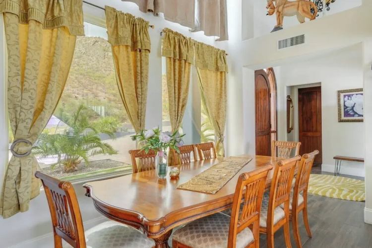 Spacious Arizona Escape - Pool, Hot Tub & Fire Pit