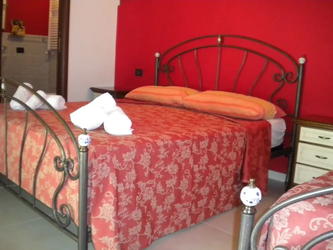 Standard Triple room