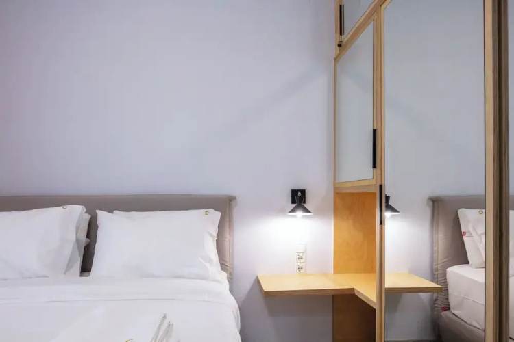 stylish apt up to 4 in Rethymno