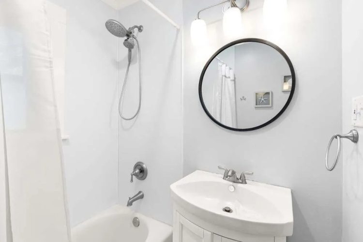 Ebb and Flow Apartment House