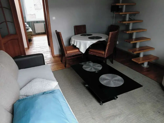 Rumia - Apartment - Sleeps 8 - Parking - Seaside