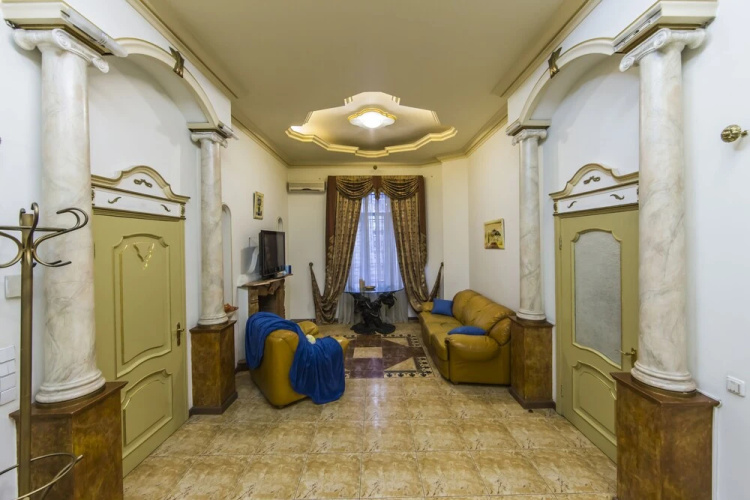 Stylish Apartment Close ot the Opera