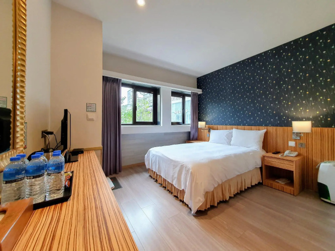 Rainbow Hotel