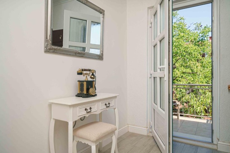 2 Bedrooms Apartment with balcony