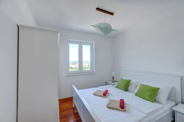 Apartments Zrinka