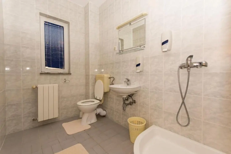 Standard Triple room with sea view