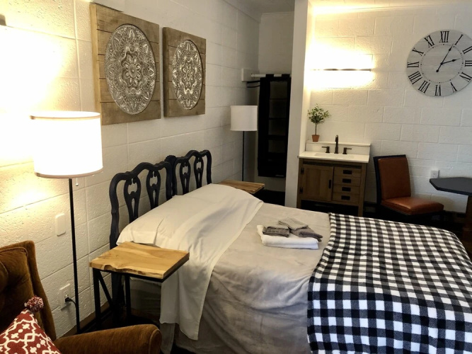 Rolling Hills Motel