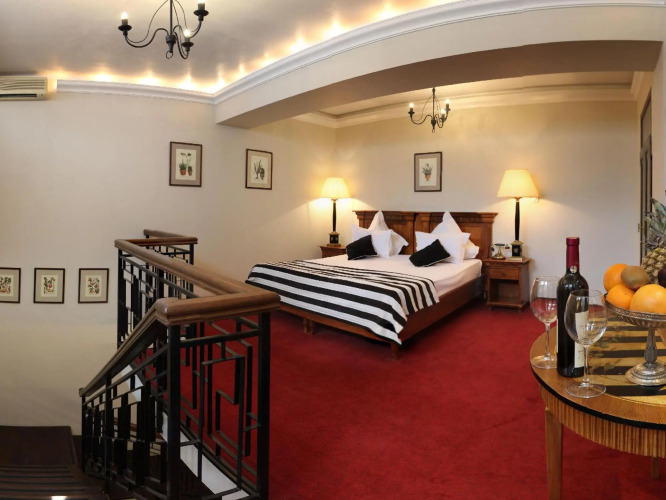 Arc de Triomphe by Residence Hotels Over view