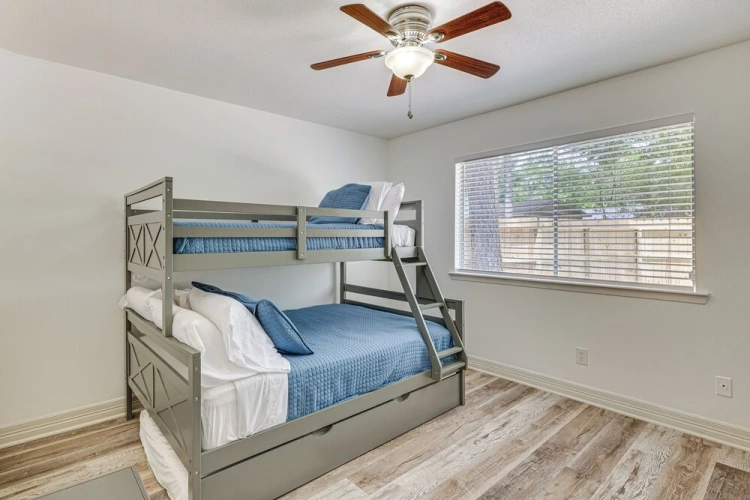 3 Bedrooms Cottage