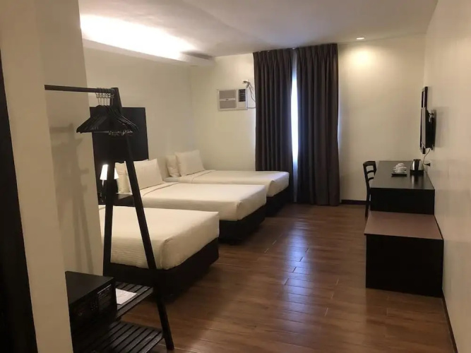 Piña Suites