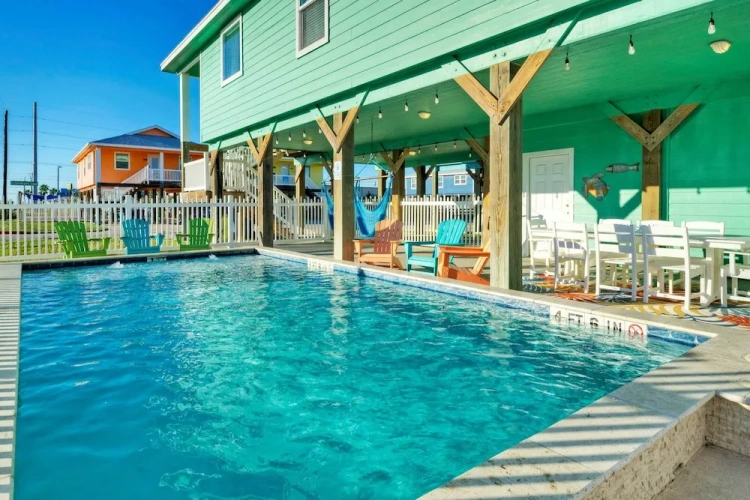 4 Bedrooms Cottage