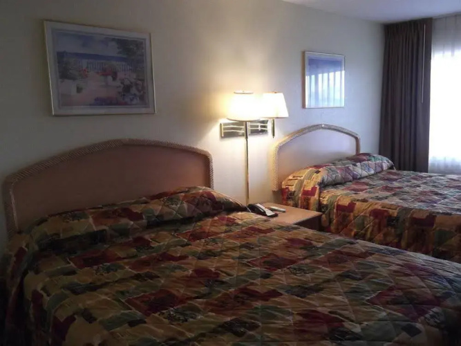 Relax Inn And Suites