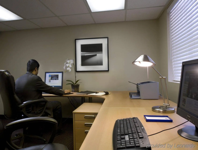 Best Western Plus Vancouver Airport Hotel photo 26