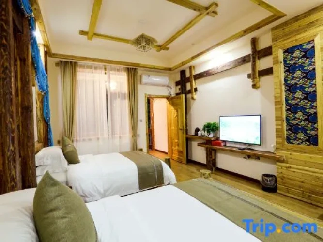 Standard Twin room with balcony