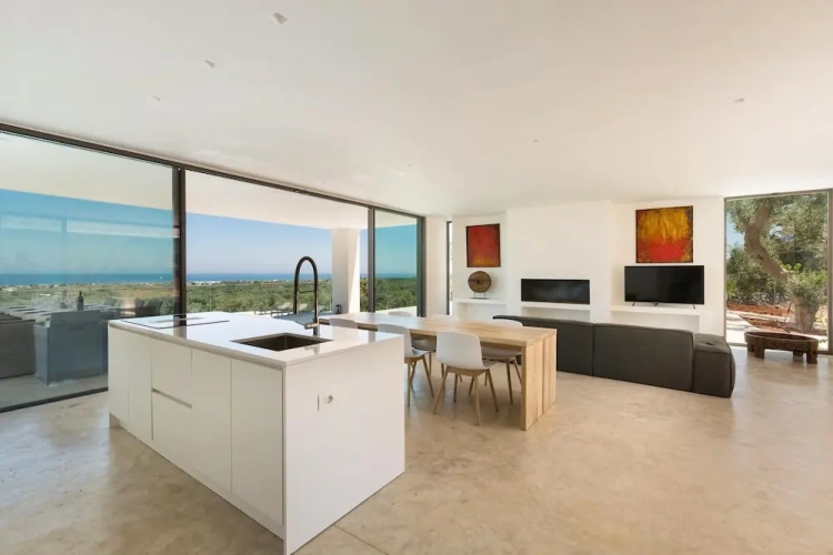 4 Bedrooms Comfort Cottage