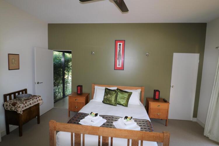 3 Bells Alpine CottageOver view