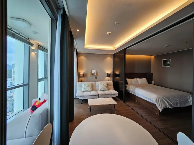 Elbon The Stay - Bona Together - Busan