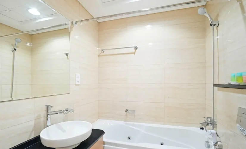 Fascinating Ocean Views in a One Bedroom