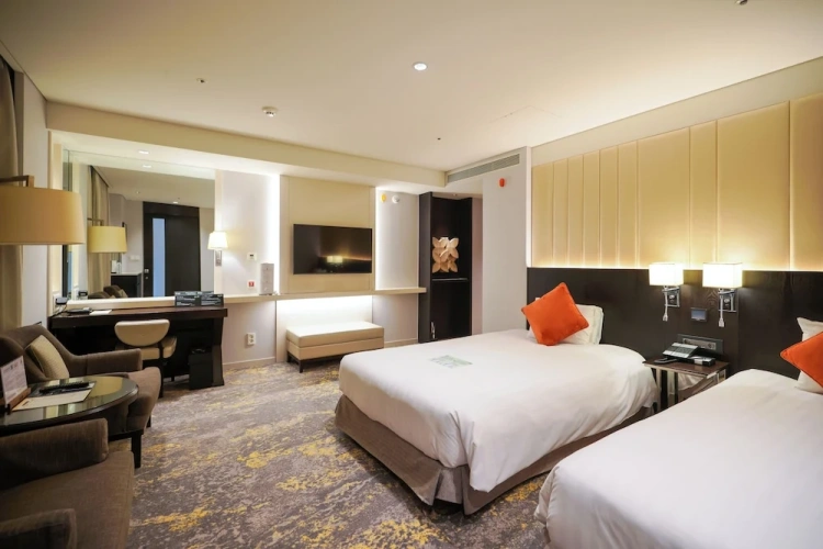 Universal Twin room