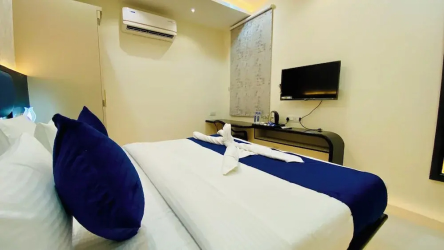 Hotel Pravasa Stay, Dewas Naka