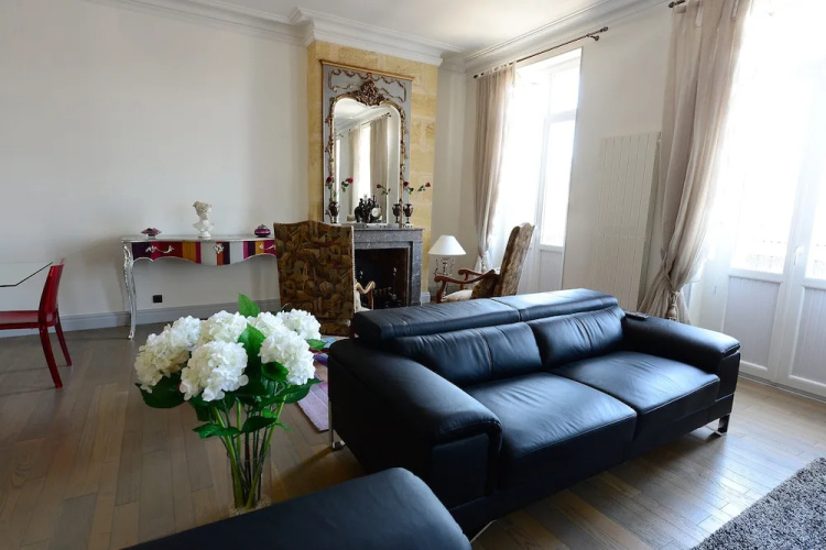 24 rue Gaspard Philippe