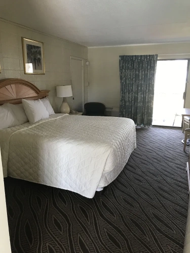 Standard Double room with balcony and with partial ocean view