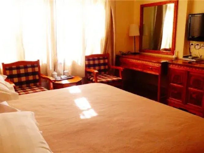 Lhasa Jiqu Hotel