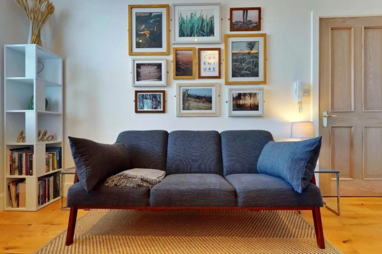 Peak Dale Apartment