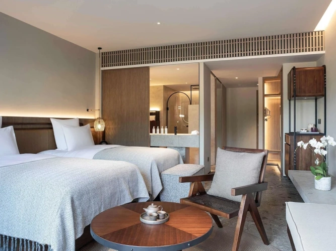 Deluxe Twin room with balcony
