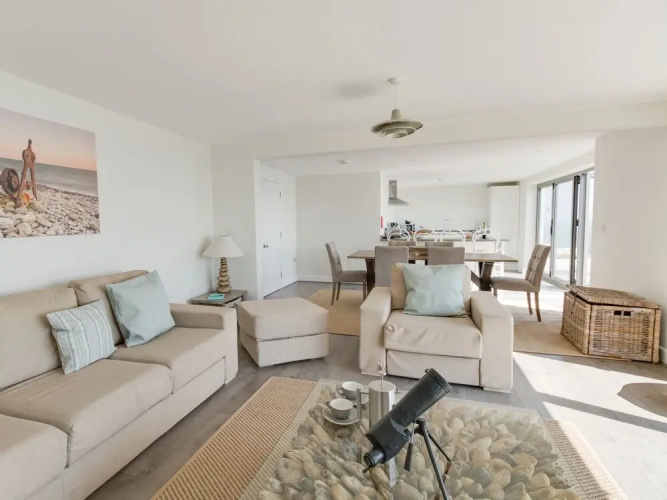 Cove Lodge