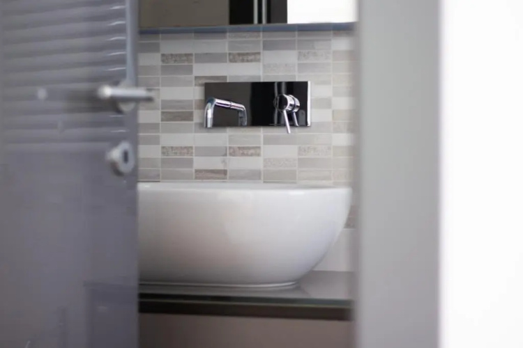 Edone' by PortofinoHomes