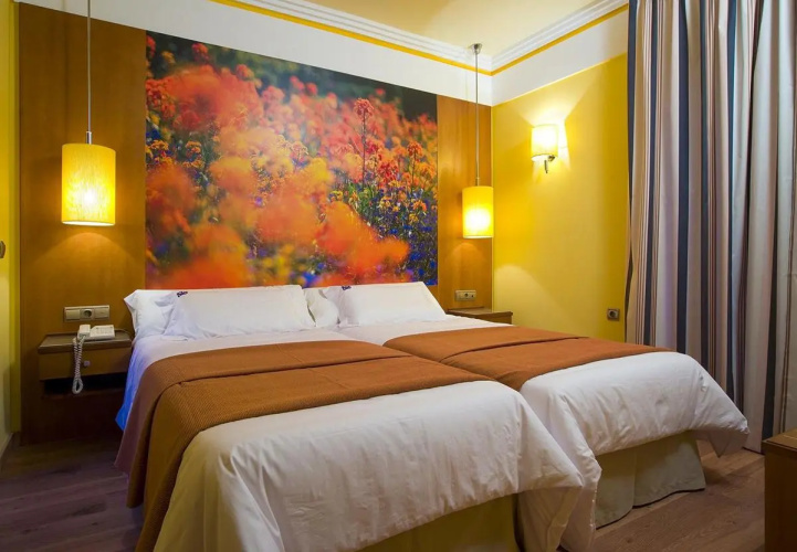 Suites Gran Via 44 Apartahotel