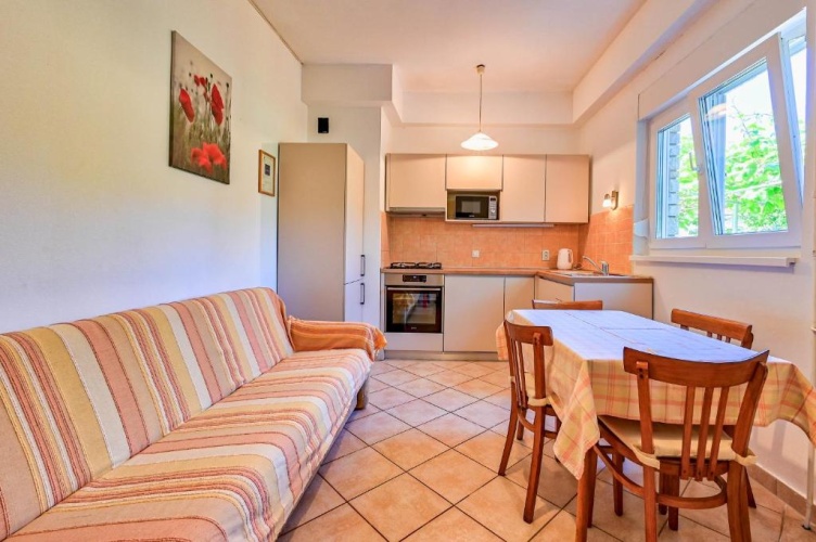 2 Bedrooms Apartment with view